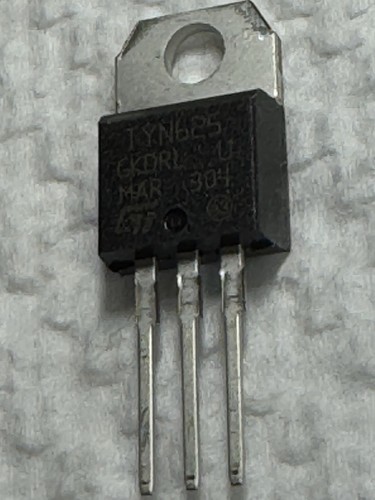 1pezzo tyn625 stm scr 25a - tyn625,